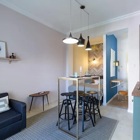 Bright & Gentle Apartment Athens